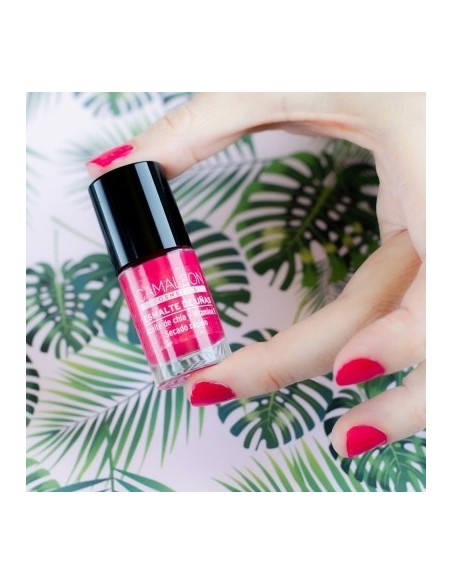 VEGAN NURSING NAIL POLISH FUCHSIA